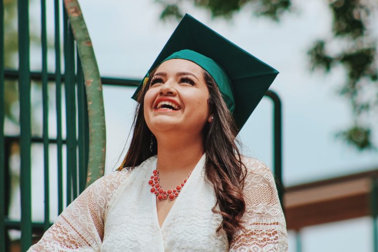 7 Books to Read After College Graduation