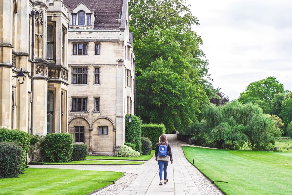 Best Summer Jobs For Students [And How To Land Them]
