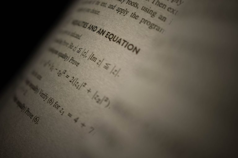The six best Physics books that Einstein would have loved