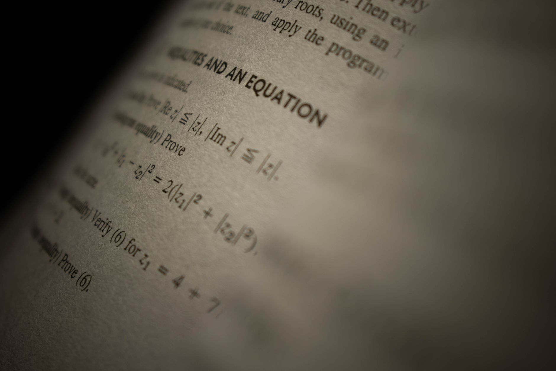 The six best Physics books that Einstein would have loved