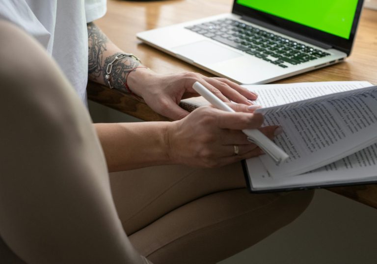 How to Tell If an Online Textbook Seller Is Legit Before You Buy